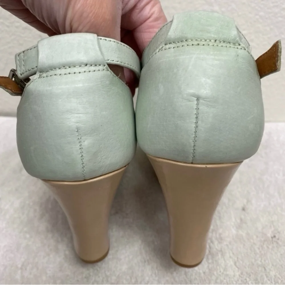 BC Footwear Women's Mint Green Tan Leather Platform Sandal Wedge Size 8.5 Boho